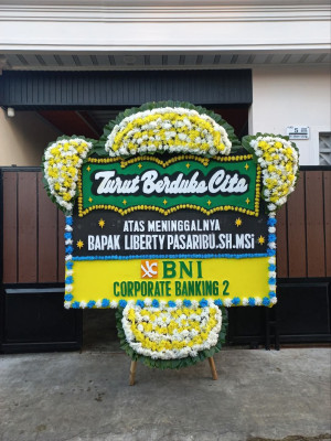 Papan Bunga Duka di Maitara